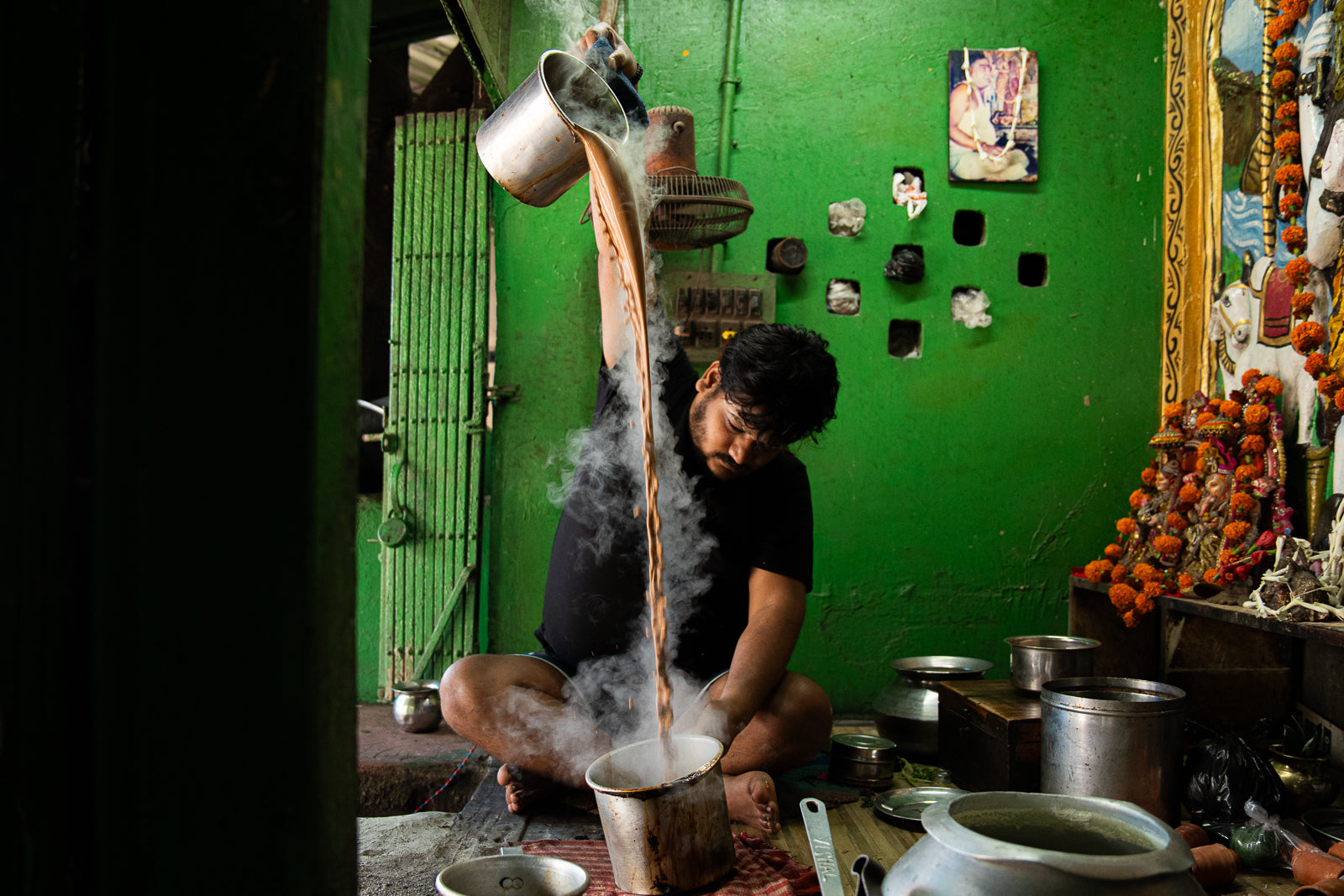 Load video: Authentic masala chai sourced from India.